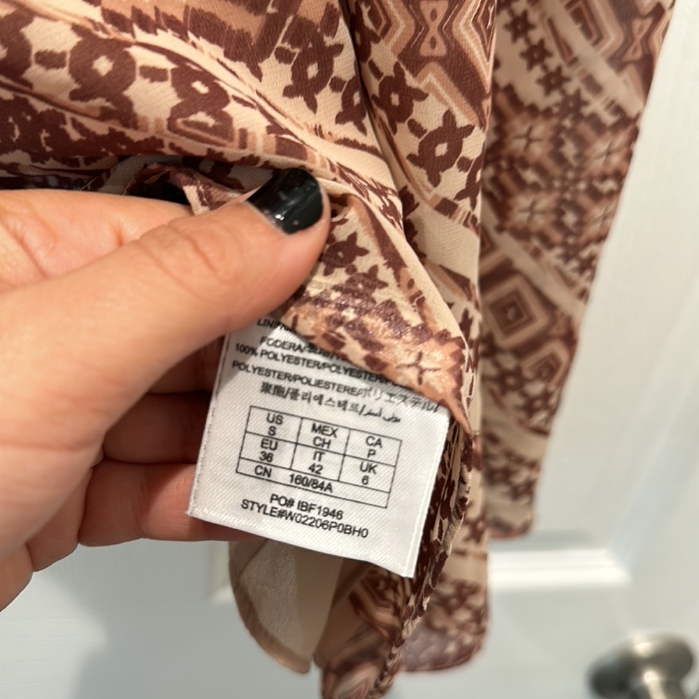 Guess Halter Pattern Size S - Picture 3 of 4